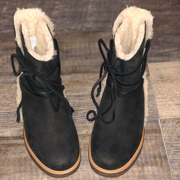 SOLD‼️ NWOT UGGpure Wool Lined Laced Boots - Picture 5 of 7